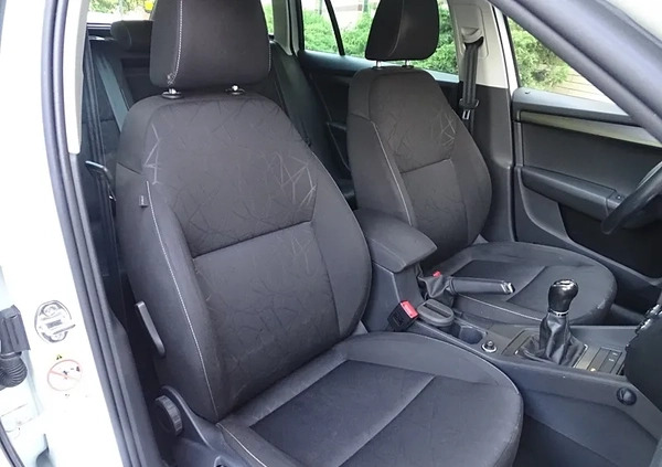 Skoda Octavia cena 62900 przebieg: 199000, rok produkcji 2018 z Elbląg małe 742